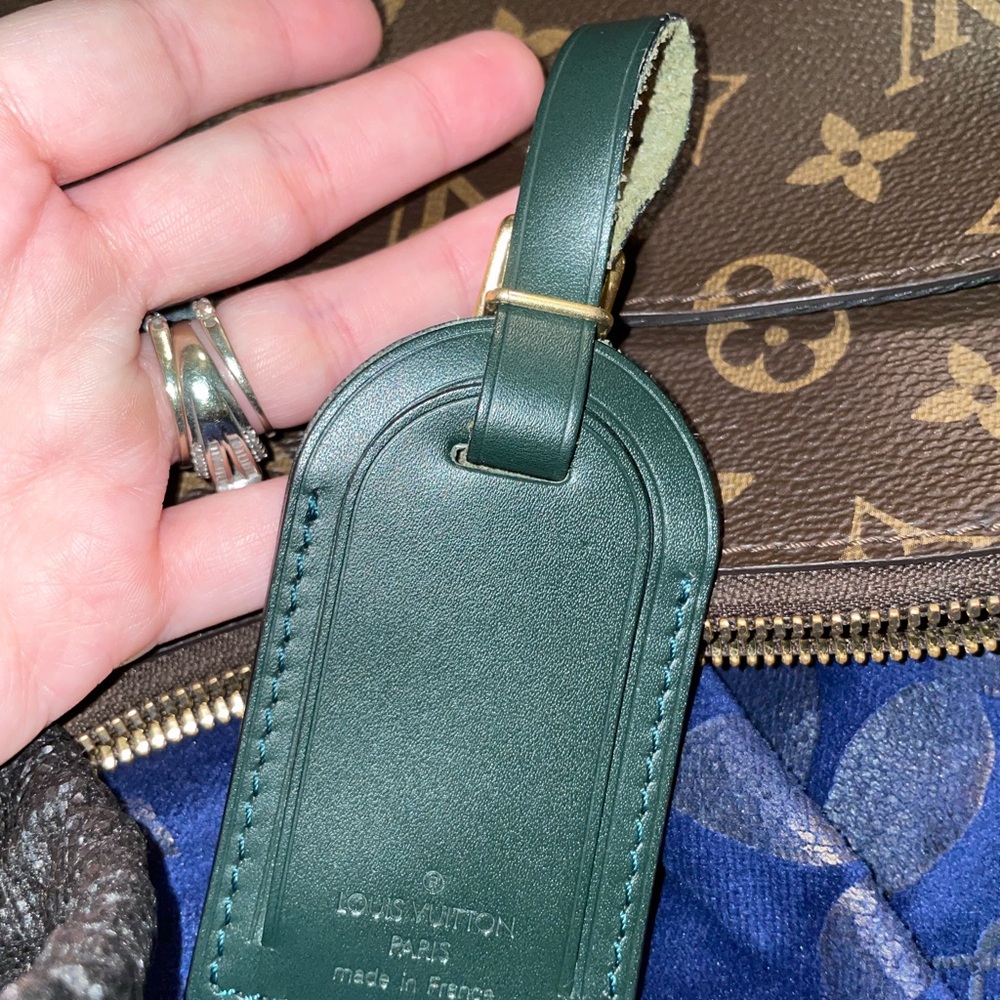 Louis Vuitton luggage tag in a beautiful green rare color - Picture 2 of 4